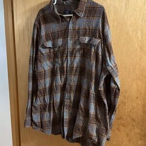 This is a George 3X shirt